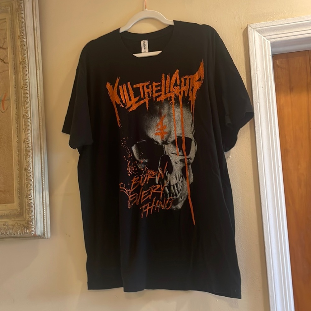Kill the lights tee